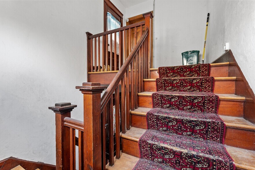 More Photos Of 13 Groton Pl, Worcester Apartments For Sale