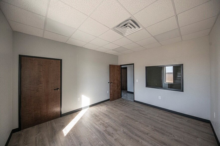 More Photos Of 14661 W I-20, Odessa Warehouse For Lease