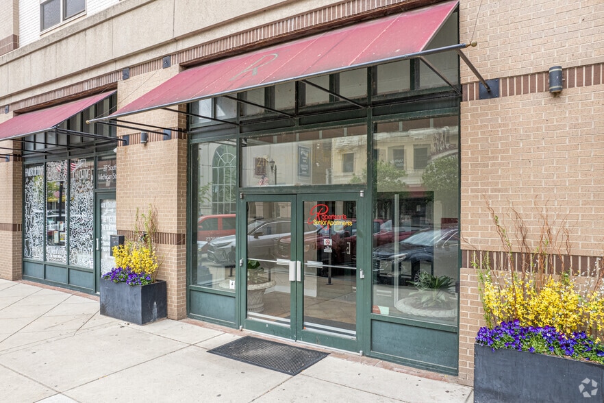 More Photos Of 211 S Michigan St, South Bend Apartments For Lease