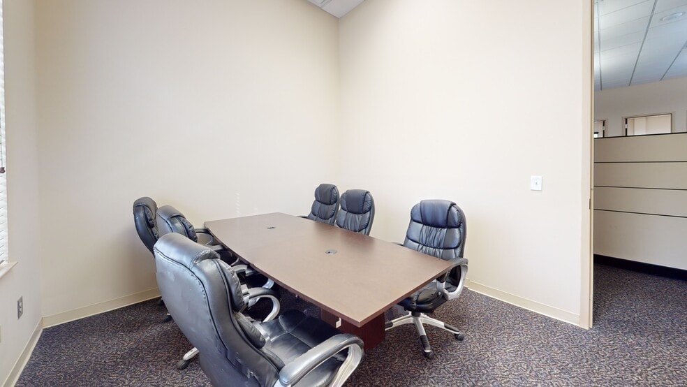 More Photos Of 500 Plantation Park Dr, Loganville Office For Sale