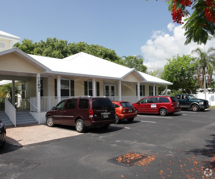 More Photos Of 12851-12853 Banyan Creek Dr, Fort Myers Office For Lease