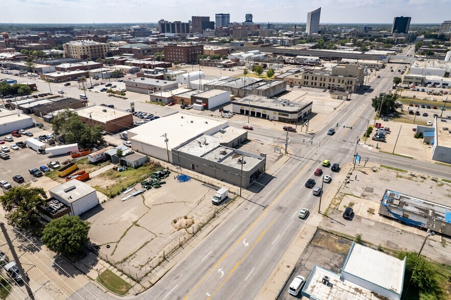 More Photos Of 1001 E Central Ave, Wichita Light Distribution For Lease