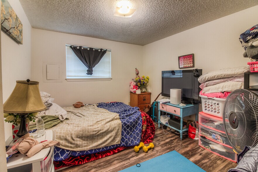 More Photos Of 1305 W King St, Yakima Apartments For Sale