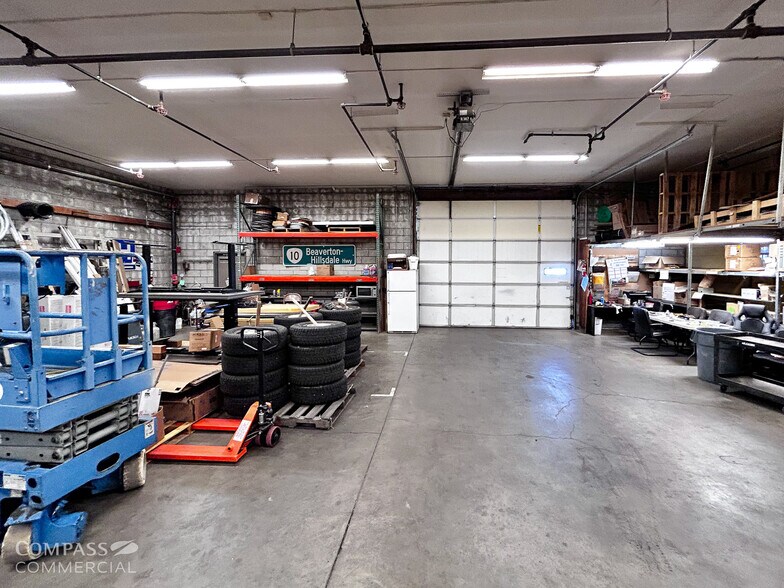 More Photos Of 1260 NE 1st St, Bend Warehouse For Lease