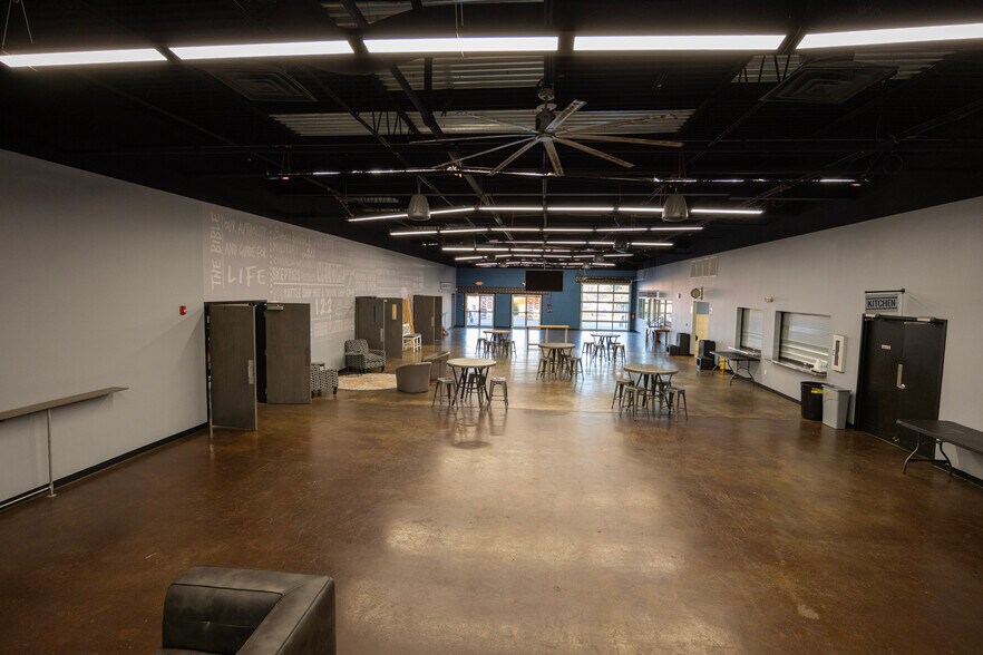 More Photos Of 1122 S 2nd St, Cabot Industrial For Sale