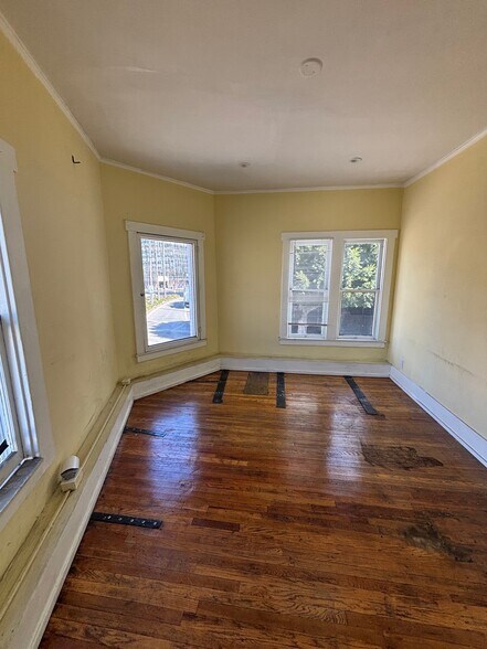 More Photos Of 1645 N La Brea Ave, Los Angeles Storefront Retail Office For Lease