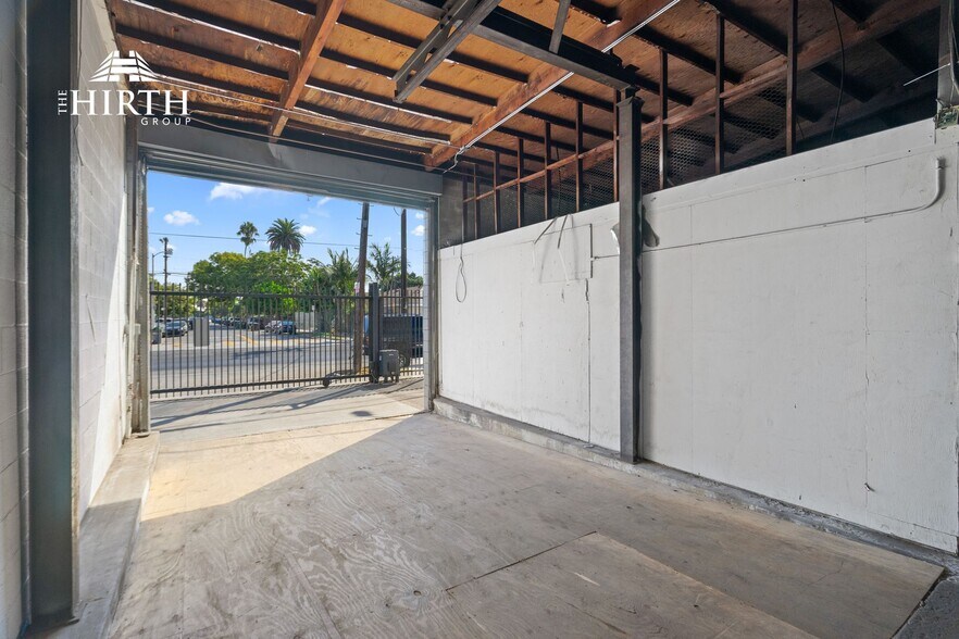 More Photos Of 8625 Avalon Blvd, Los Angeles Distribution For Lease