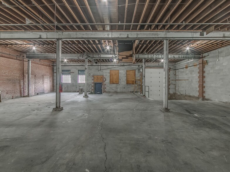 More Photos Of 1144 NW 4th St, Oklahoma City Manufacturing For Sale