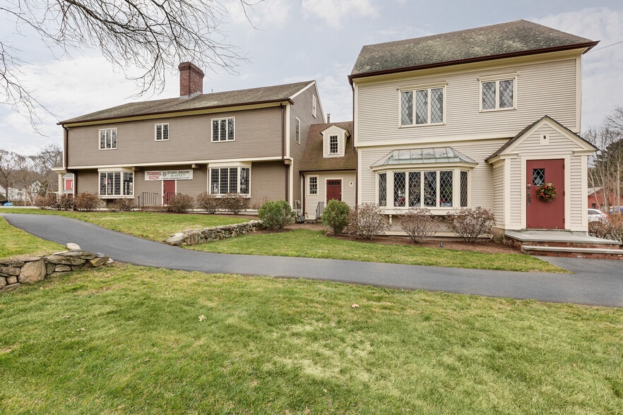 More Photos Of 29 Hudson Rd, Sudbury Unknown For Lease