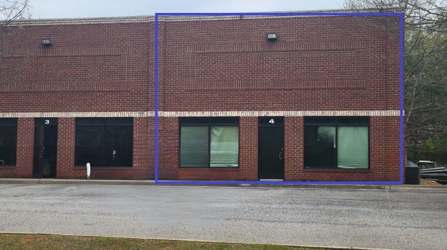 More Photos Of 1060 Commerce Dr, Bogart Flex For Lease