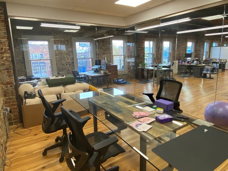 More Photos Of 2915-2919 W Leigh St, Richmond Loft Creative Space For Lease