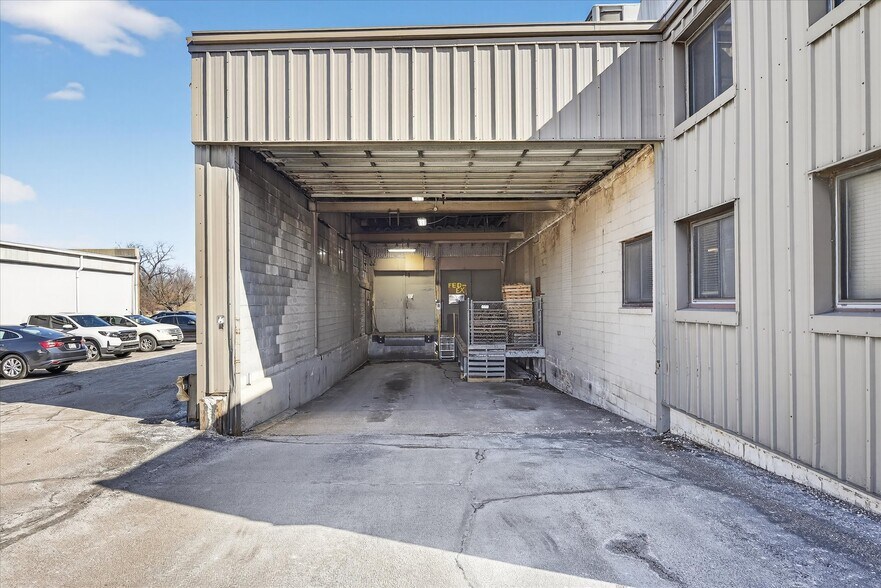 More Photos Of 4891 Van Epps Rd, Brooklyn Heights Warehouse For Sale