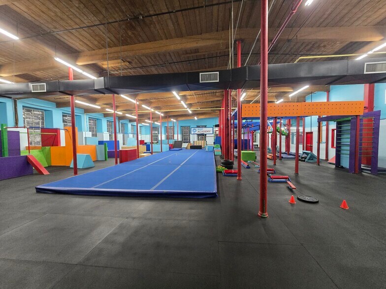 More Photos Of 418 Quequechan St, Fall River Light Manufacturing For Sale