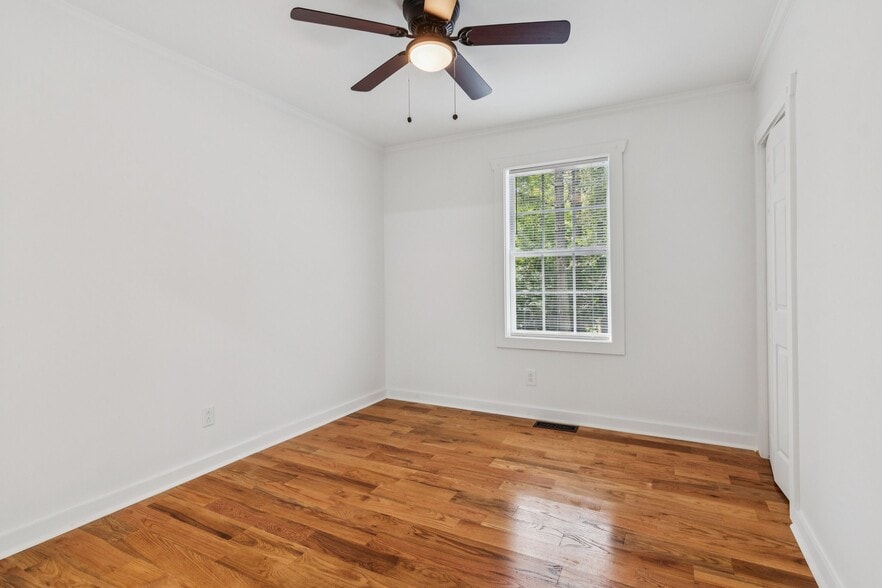 More Photos Of 375 Deerfield Dr, Dahlonega Multifamily For Sale