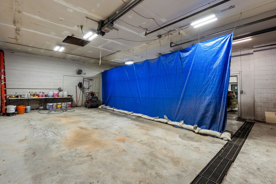 More Photos Of 845 W Moreno Ave, Colorado Springs Warehouse For Sale