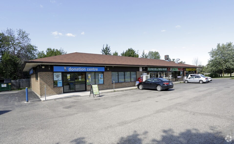 More Photos Of 150 Wissler Rd, Waterloo Freestanding For Lease