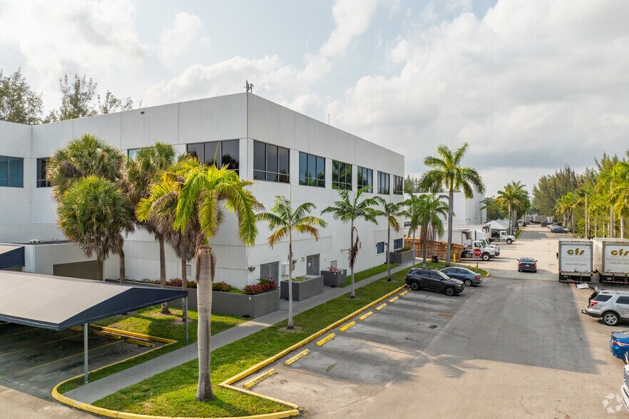 More Photos Of 1500 NW 95th Ave, Miami Warehouse For Lease