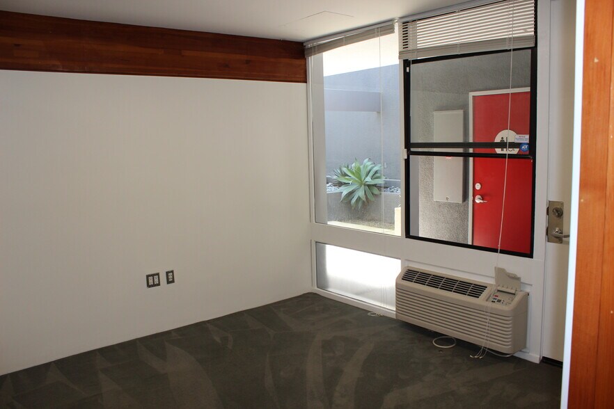 More Photos Of 2300 Westwood Blvd, Los Angeles Office For Lease