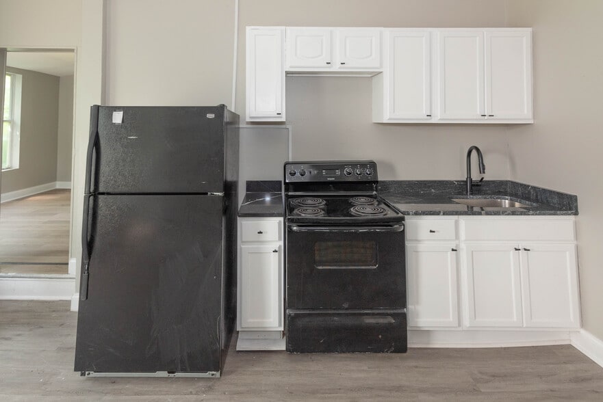 More Photos Of 332 S Franklintown Rd, Baltimore Apartments For Sale