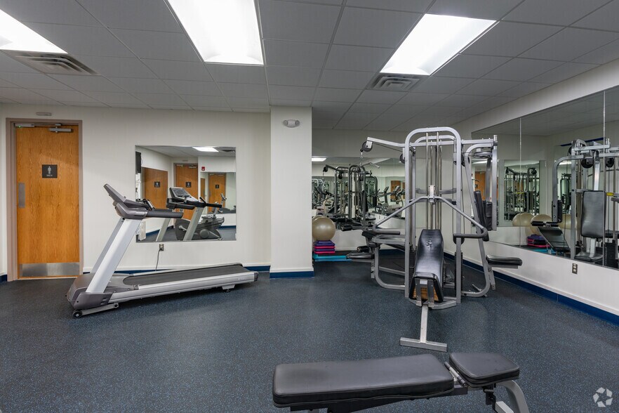 More Photos Of 5001 Louise Dr, Mechanicsburg Unknown For Lease