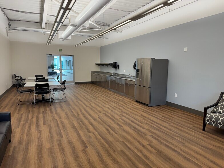 More Photos Of 255 Admiral Byrd Rd, Salt Lake City Office For Lease