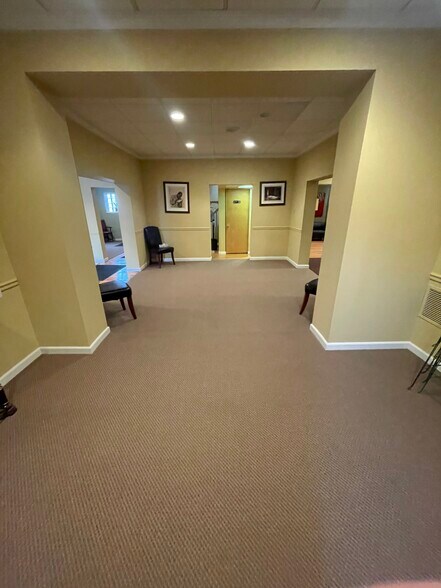 More Photos Of 3313 Brighton Rd, Pittsburgh Funeral Home For Sale