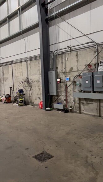Primary Photo Of 9701 150th St, Jamaica Warehouse For Lease