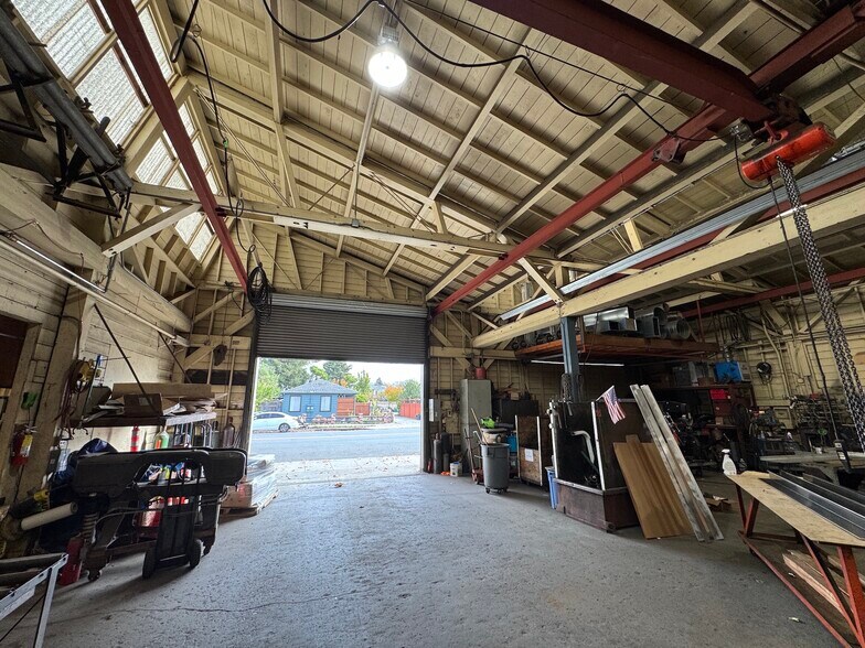 More Photos Of 2418 6th St, Berkeley Manufacturing For Lease