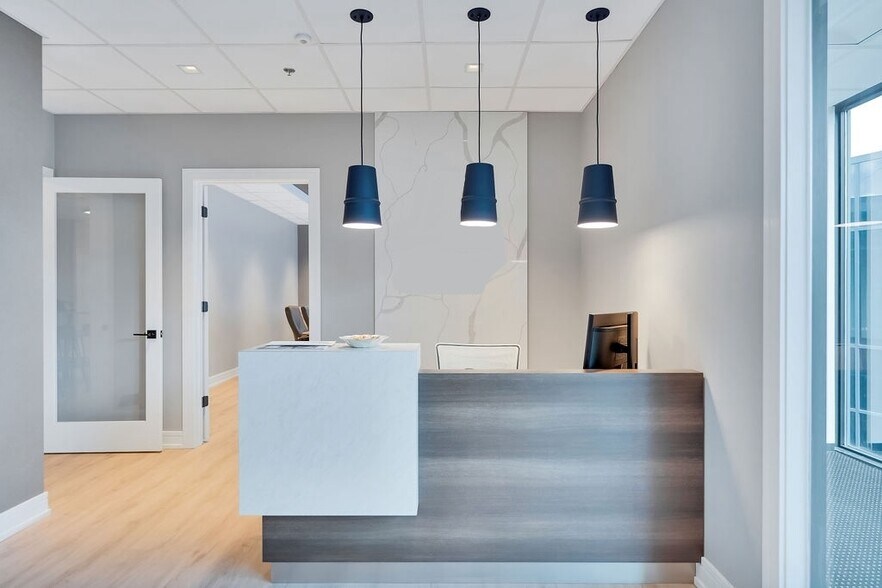 More Photos Of 600 Enterprise Dr, Oak Brook Medical For Lease