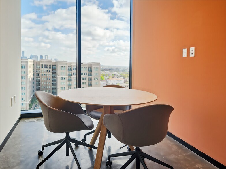 More Photos Of 5501 La Branch St, Houston Coworking Space
