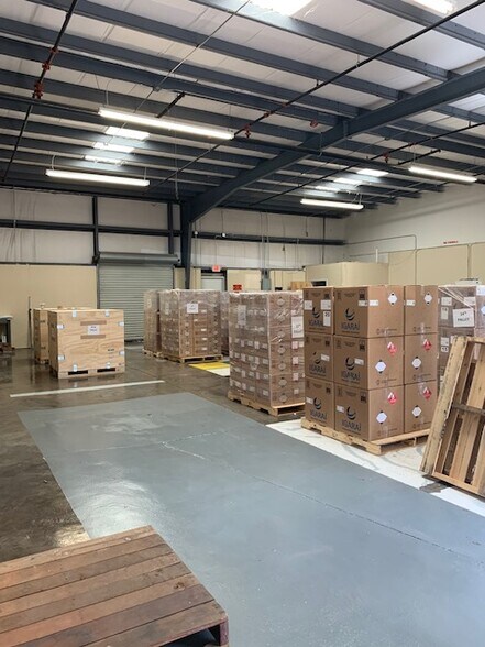 More Photos Of 1313 Green Forest Ct, Winter Garden Warehouse For Lease