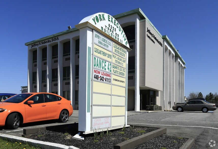 More Photos Of 6315 Pearl Rd, Parma Heights Unknown For Lease