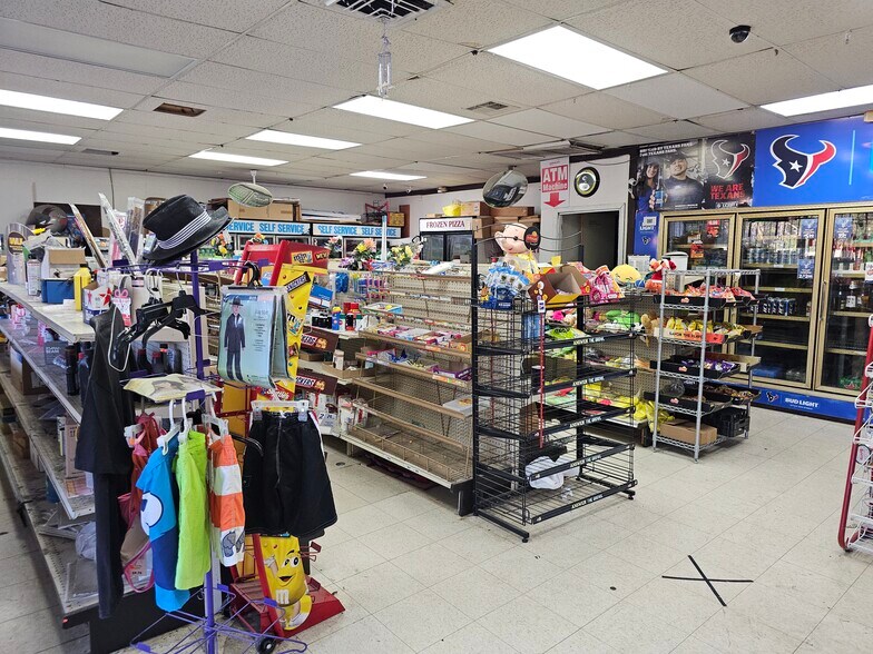 More Photos Of 9722 Leawood Blvd, Houston General Retail For Sale