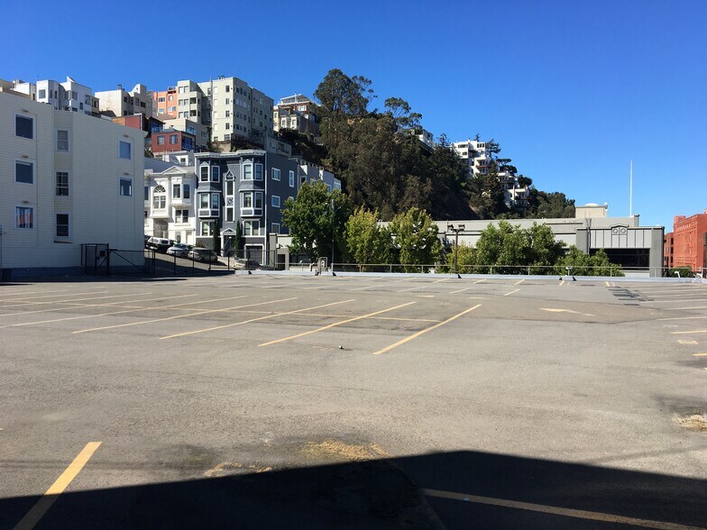 More Photos Of 955 Sansome St, San Francisco Parking Garage For Lease