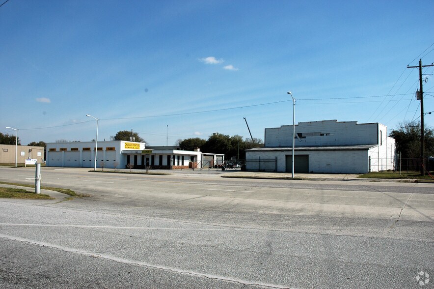 More Photos Of 2940 Rivers Ave, North Charleston Service For Lease
