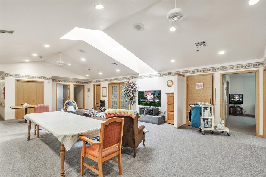 More Photos Of 121 S 5th St, Evansville Assisted Living For Sale