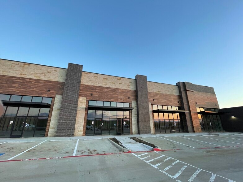 More Photos Of 2826 State 121 Hwy, Lewisville Storefront Retail Office For Lease