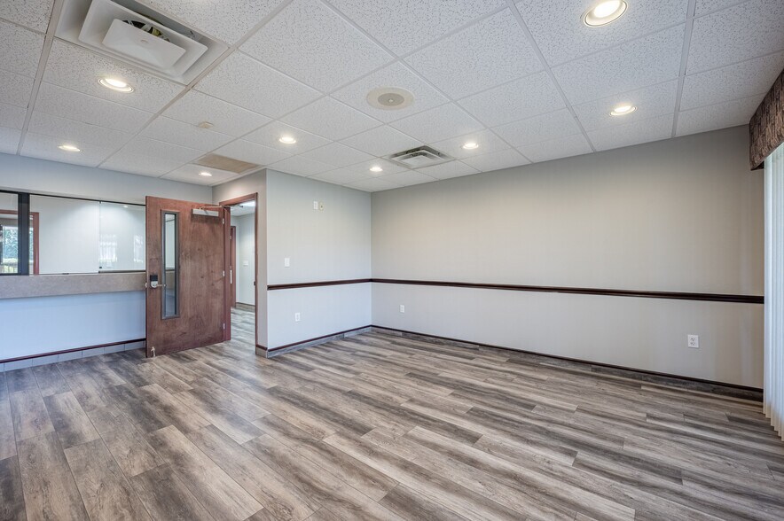 More Photos Of 801 N Bay st, Eustis Medical For Sale