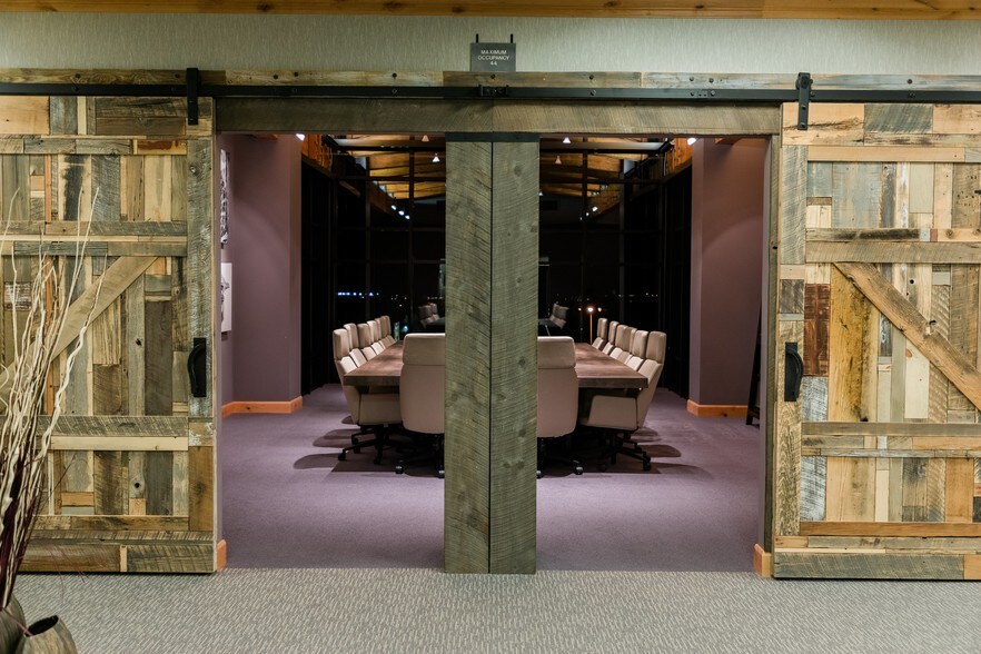 More Photos Of 5110 Edison Ave, Colorado Springs Office For Sale