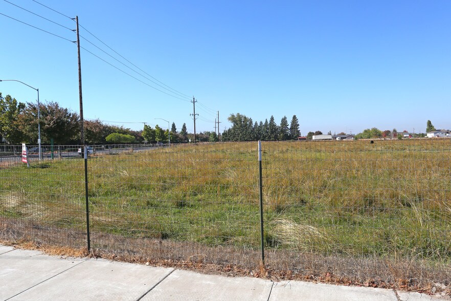 More Photos Of 3521 Roselle Ave, Modesto Land For Sale