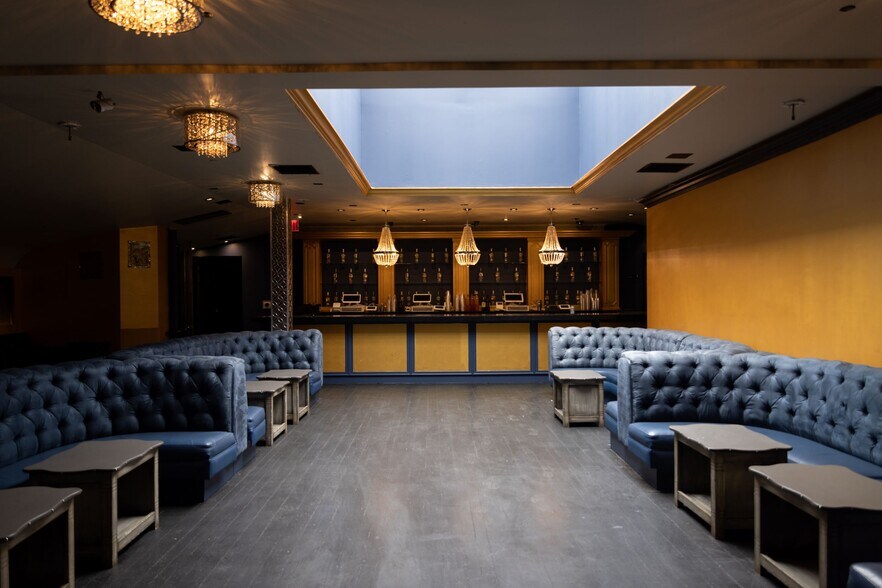 More Photos Of 6506 Hollywood Blvd, Hollywood Movie Theatre For Lease