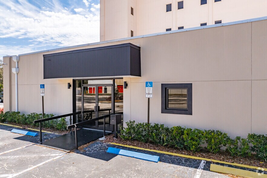 More Photos Of 6014-6016 US Hwy 19, New Port Richey Medical For Lease