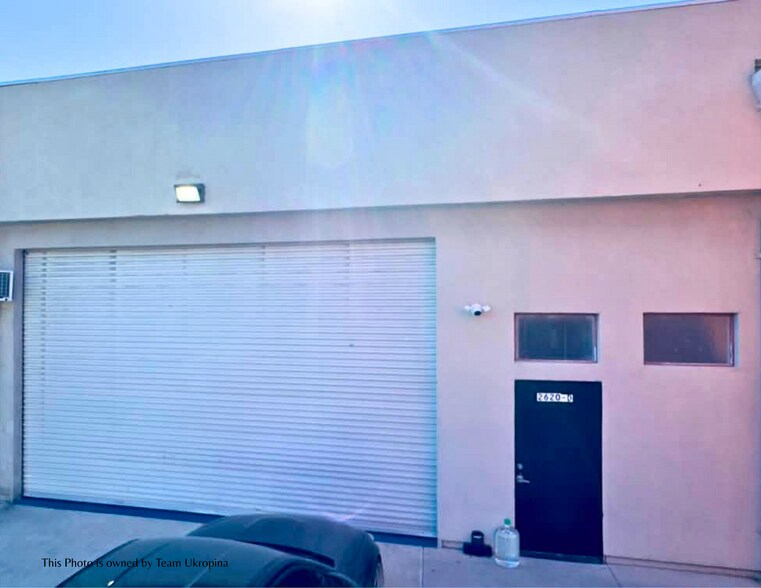 More Photos Of 2610-2622 E Foothill Blvd, Pasadena Warehouse For Lease