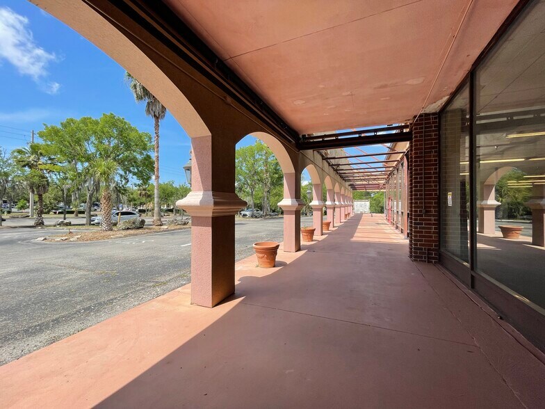 More Photos Of 1420 NW 23rd Ave, Gainesville General Retail For Lease