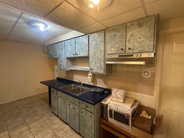 More Photos Of 4303 W Lynnhurst Dr, Peoria Office Residential For Lease