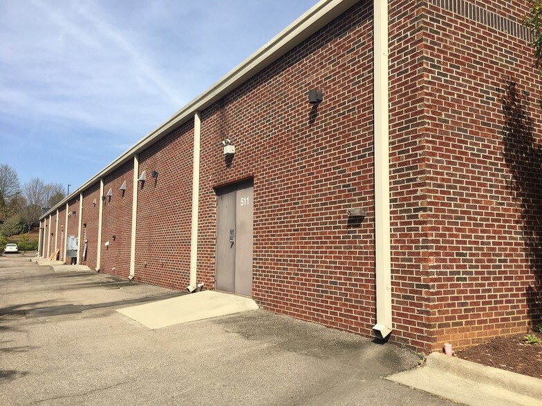 More Photos Of 501-511 James Jackson Ave, Cary Research And Development For Lease