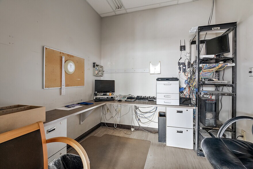 More Photos Of 43 S Maple St, Grant Freestanding For Sale