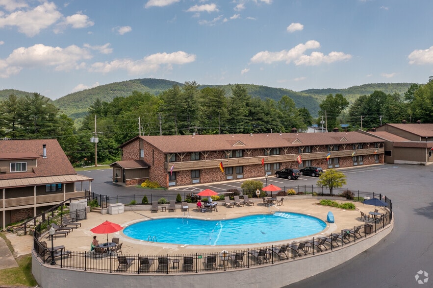 More Photos Of 2452 State Route 9N, Lake George Hotel For Sale