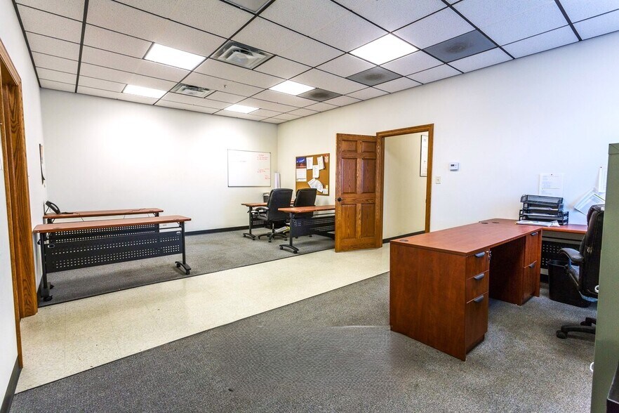 More Photos Of 8560 Delta Dr, Casper Warehouse For Lease