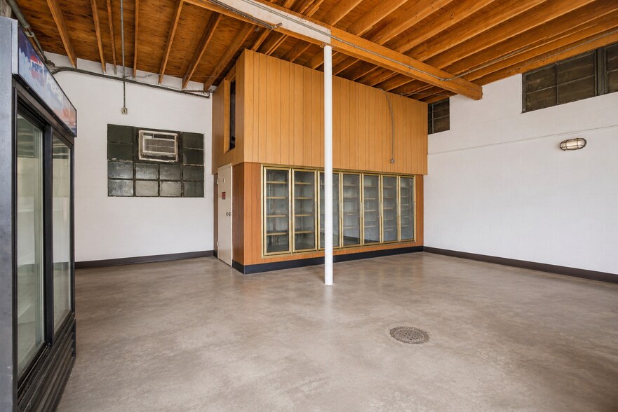 More Photos Of 414 S John St, Goldsboro General Retail For Sale